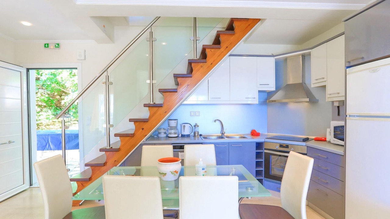 Photo of Kitchen in Petaleia