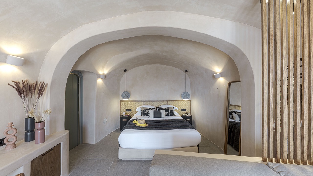 Photo of Bedroom in Oia