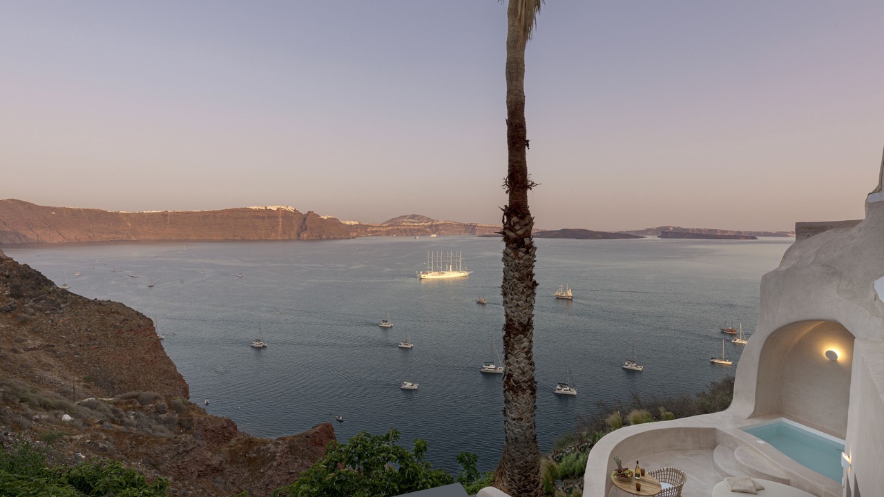 Photo of Bedroom in Oia