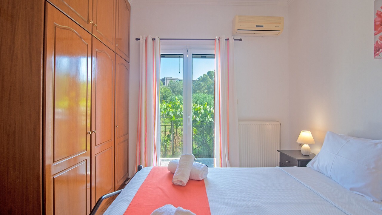 Photo of Bedroom in Tzavros