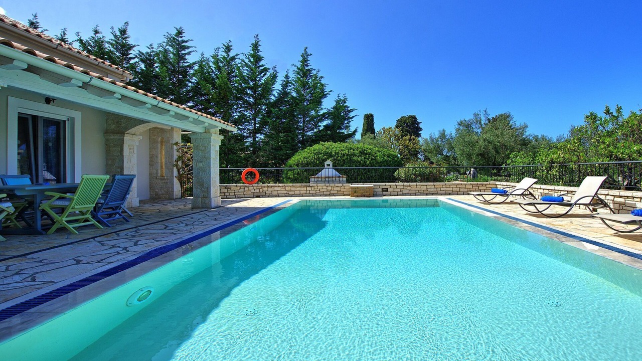 Photo of Outdoor in Petaleia