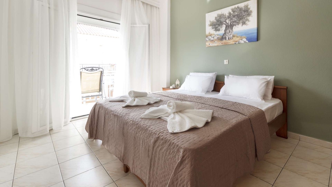 Photo of Bedroom in Polichrono