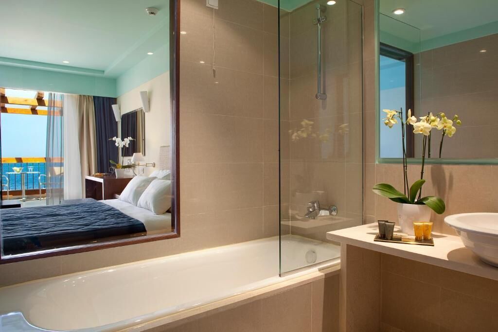 Photo of Bathroom in Skala