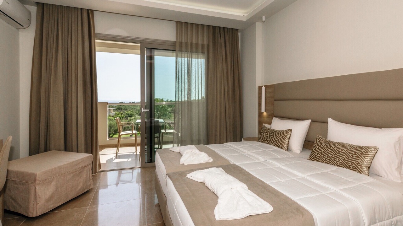 Photo of Bedroom in Amoudi