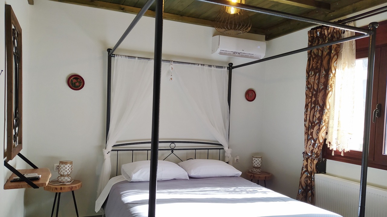 Photo of Bedroom in Embonas