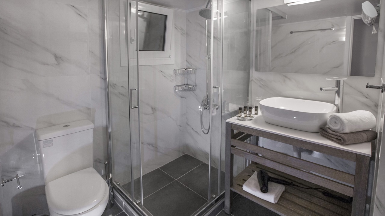Photo of Bathroom in Koukaki