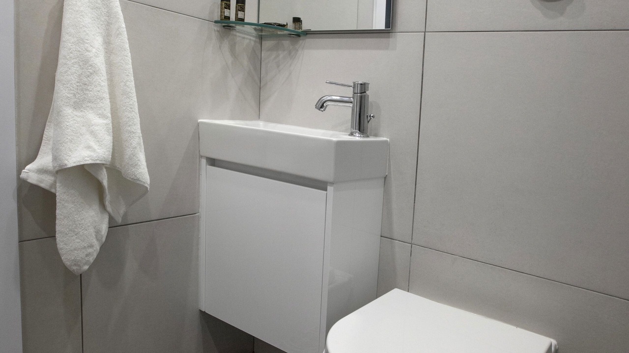Photo of Bathroom in Koukaki