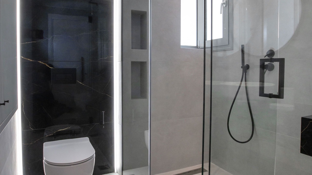 Photo of Bathroom in Makrigianni