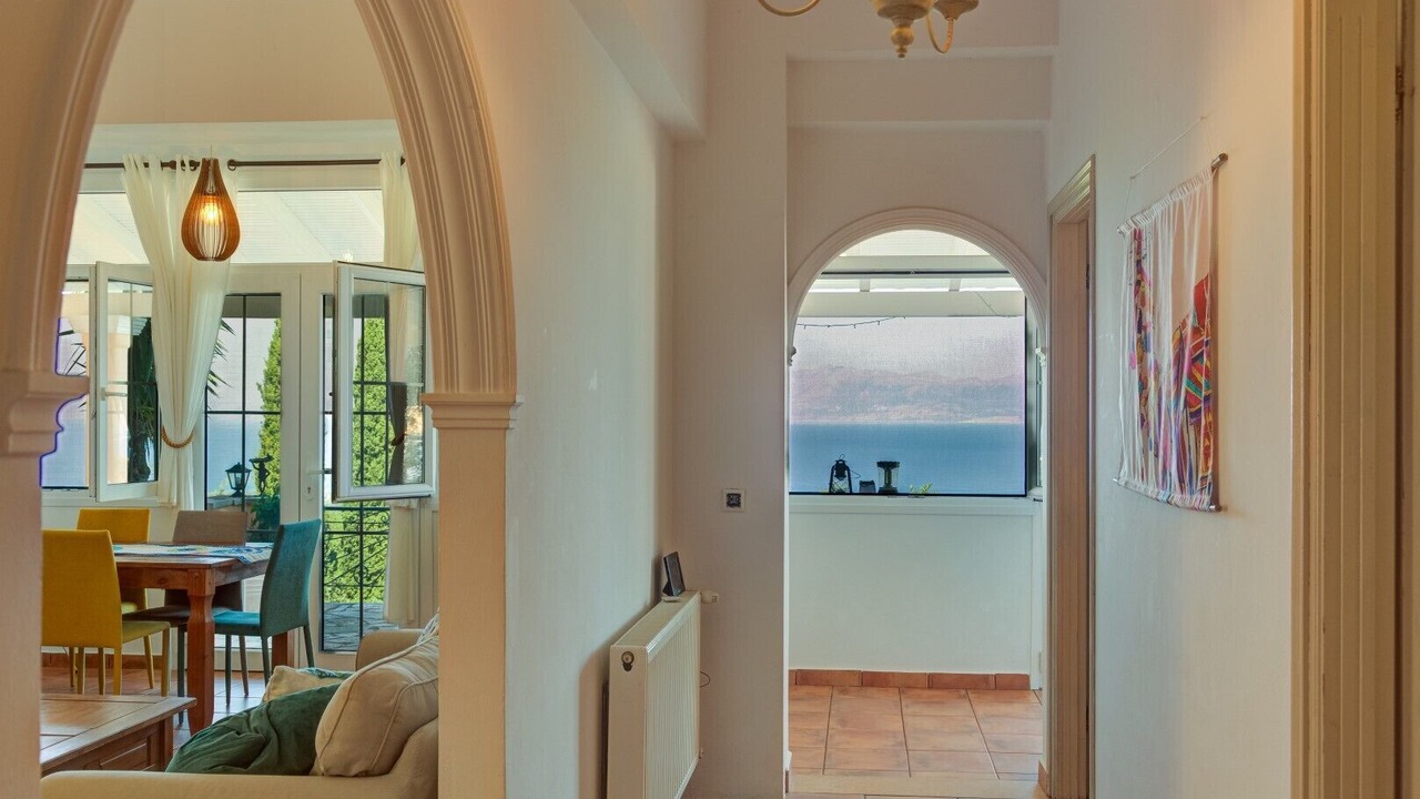Photo of Livingroom in Petaleia