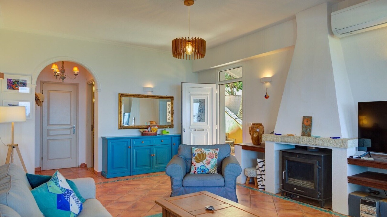 Photo of Livingroom in Petaleia