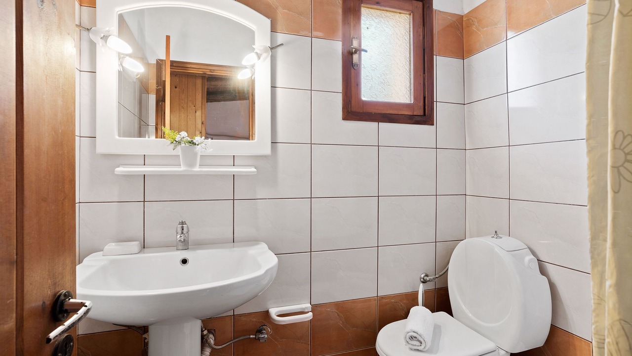 Photo of Bathroom in Kalamion