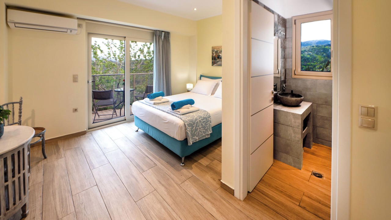 Photo of Bedroom in Apolpaina