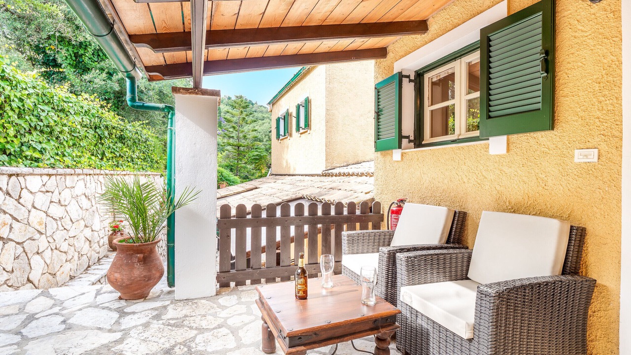 Photo of Patio Balcony in Petaleia