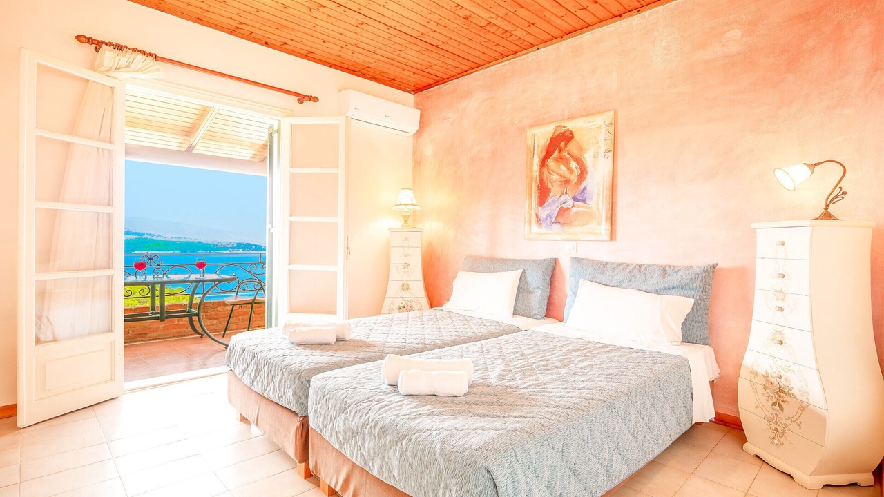 Photo of Bedroom in Petaleia