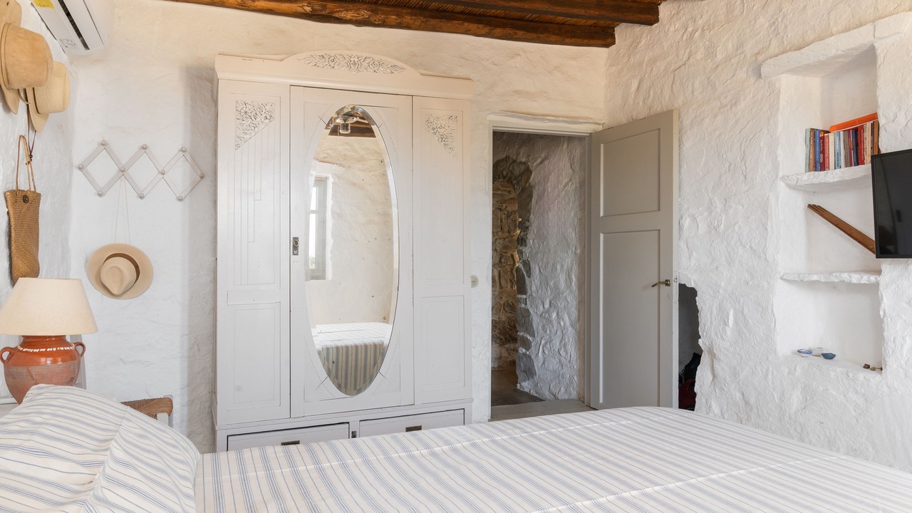 Photo of Bedroom in Serifos
