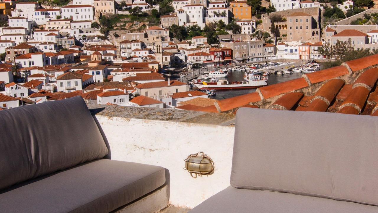 Photo of Others in Hydra