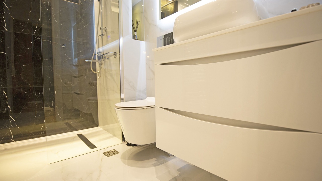 Photo of Bathroom in Alimos