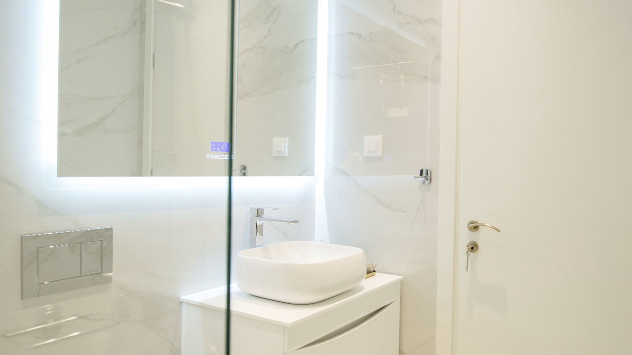 Photo of Bathroom in Alimos