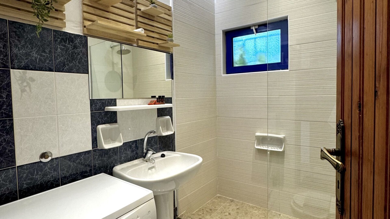 Photo of Bathroom in Varipetron