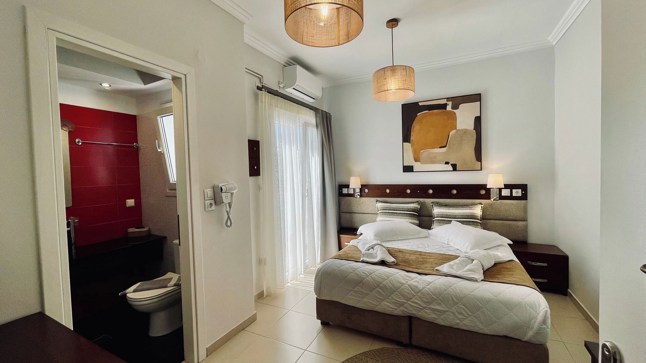 Photo of Bedroom in Adamas