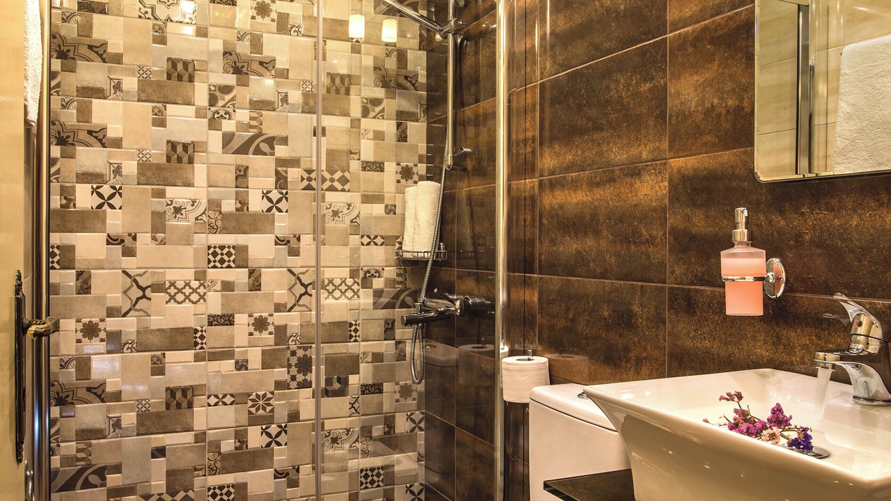Photo of Bathroom in Adamas