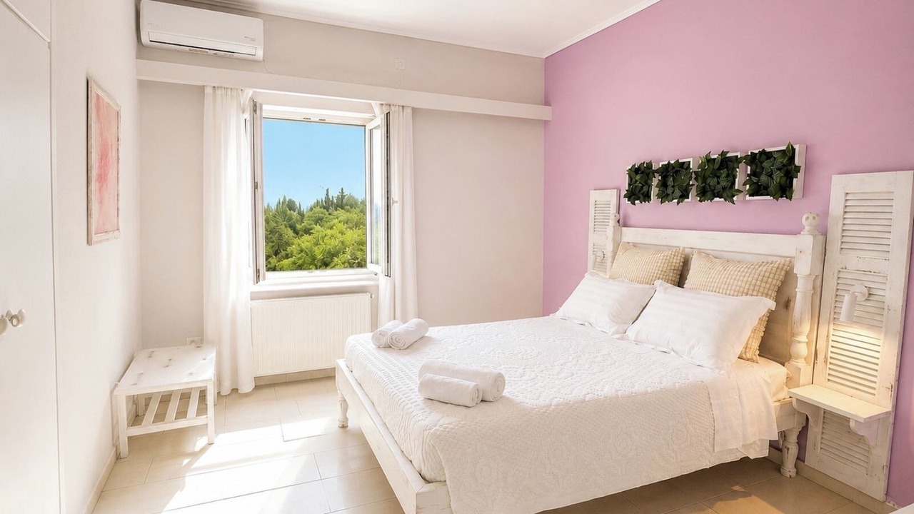 Photo of Bedroom in Glyfada