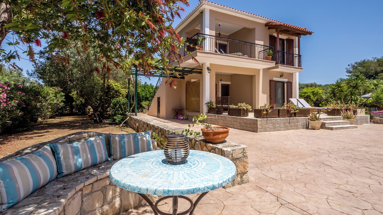 Photo of Patio Balcony in Vasilikos