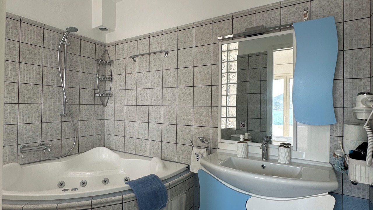 Photo of Bathroom in Naousa