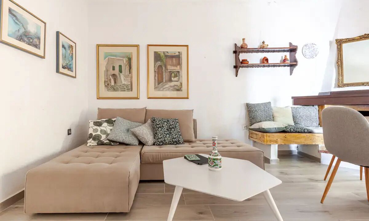 Photo of Livingroom in Arcoudi