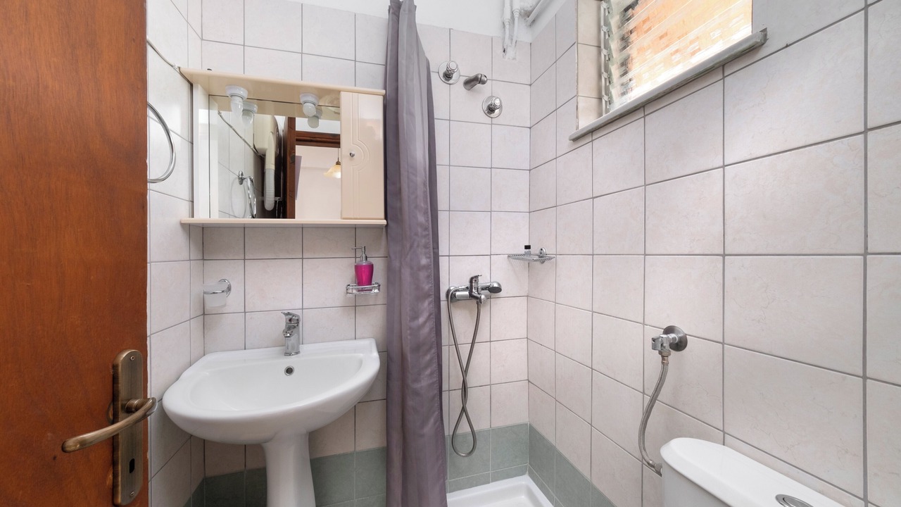 Photo of Bathroom in Koropi