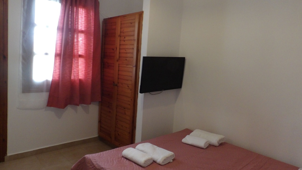 Photo of Bedroom in Analipsi
