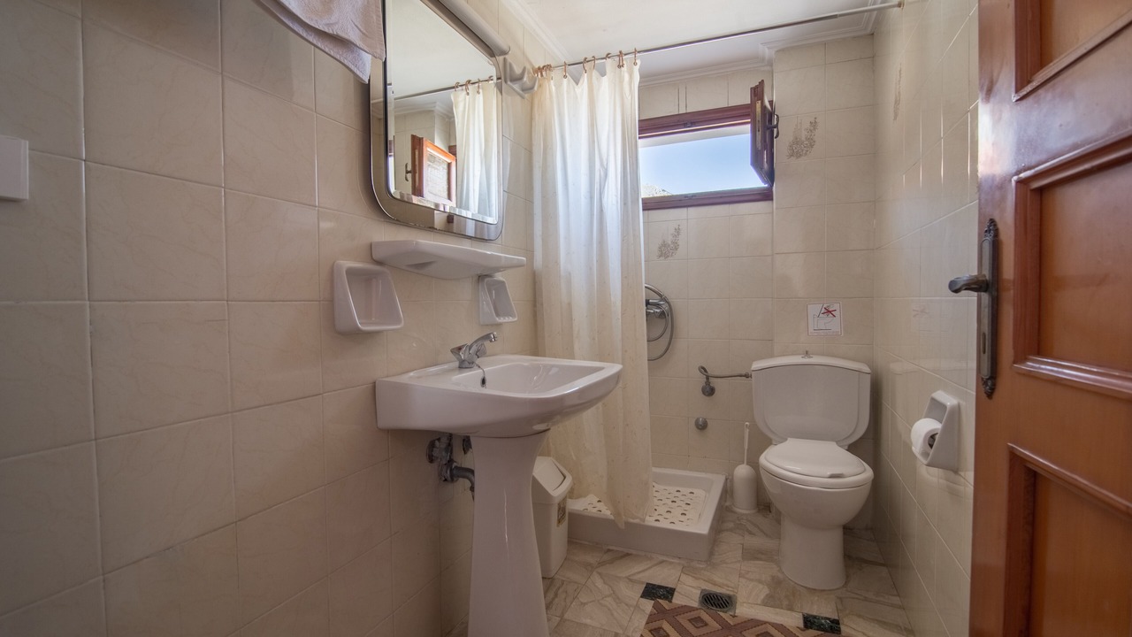 Photo of Bathroom in Poros