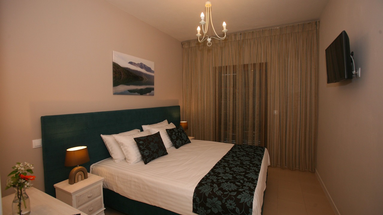 Photo of Bedroom in Ipsos
