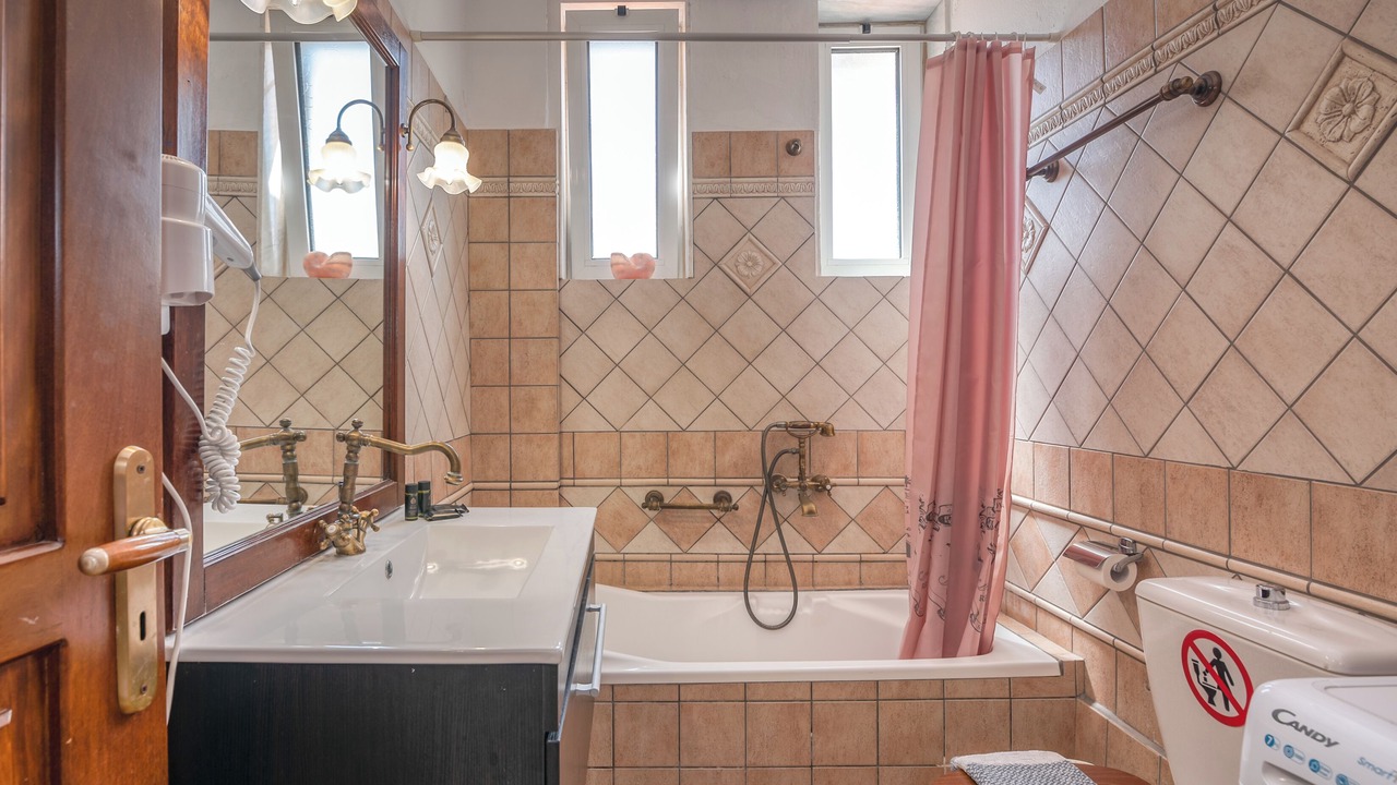 Photo of Bathroom in Kotsiana