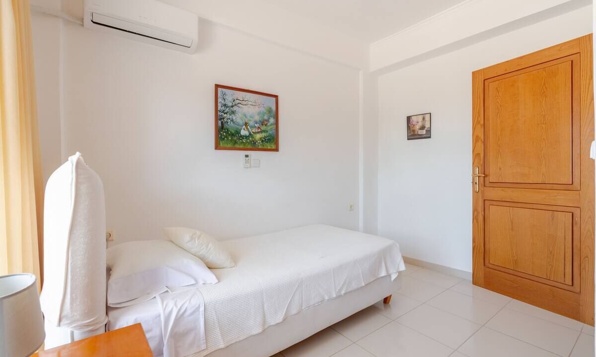 Photo of Bedroom in South Rhodes