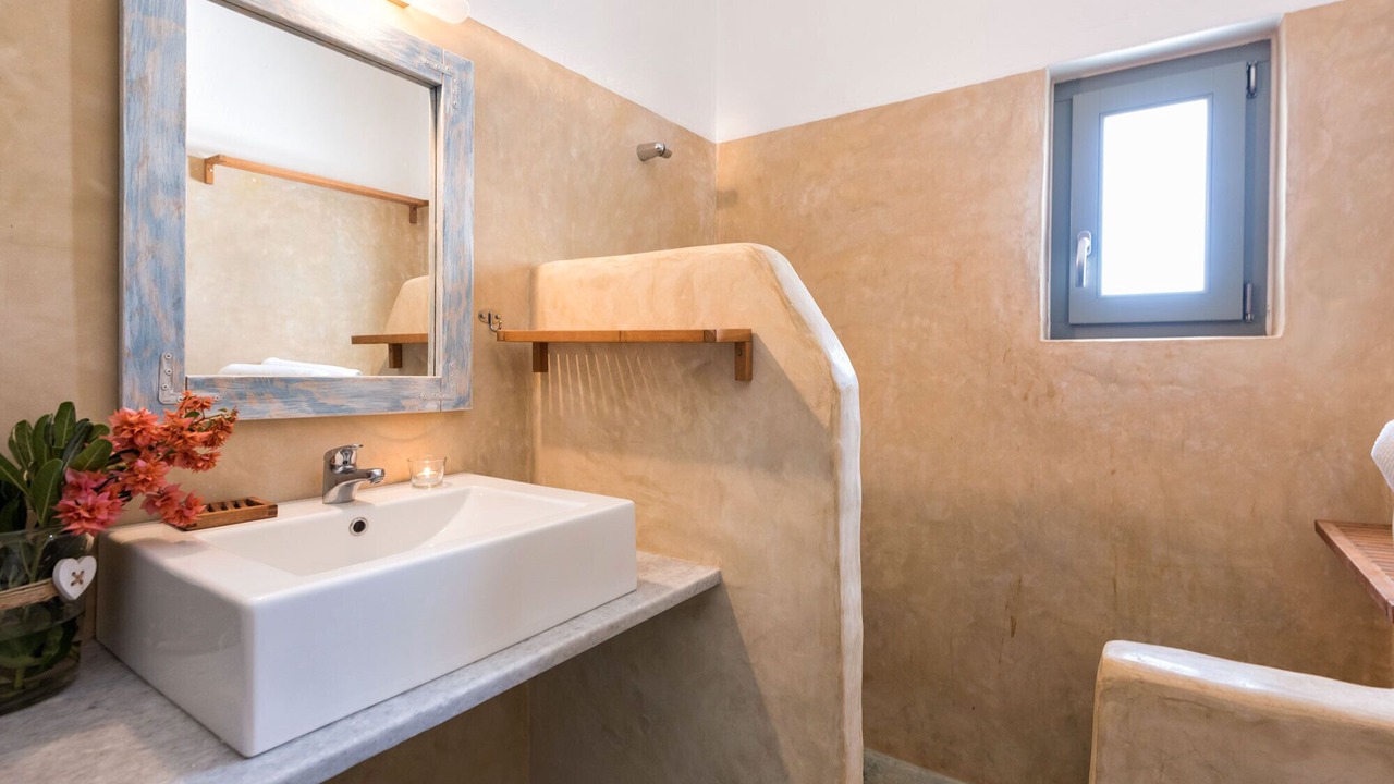 Photo of Bathroom in Drios