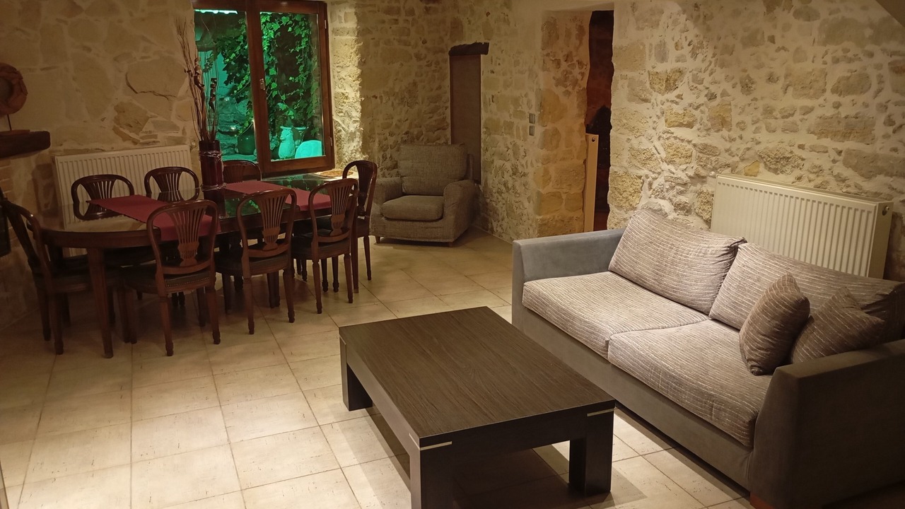 Photo of Livingroom in Giannoudion