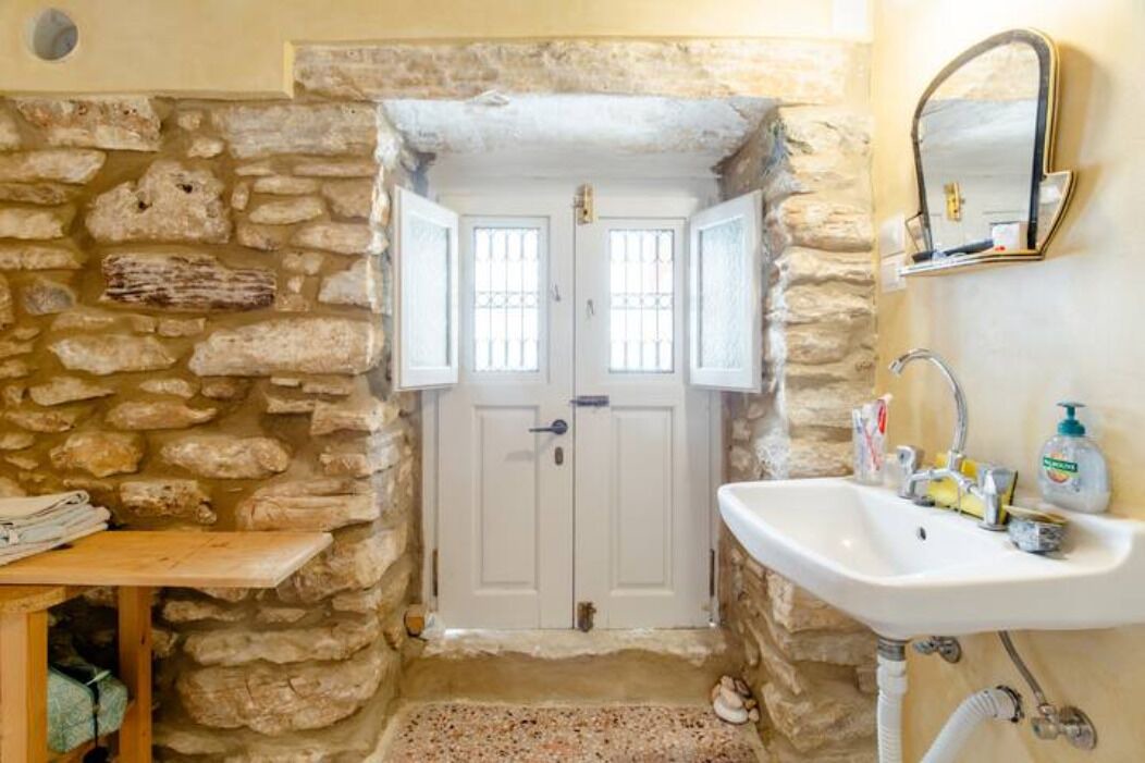 Photo of Bathroom in Aperathos