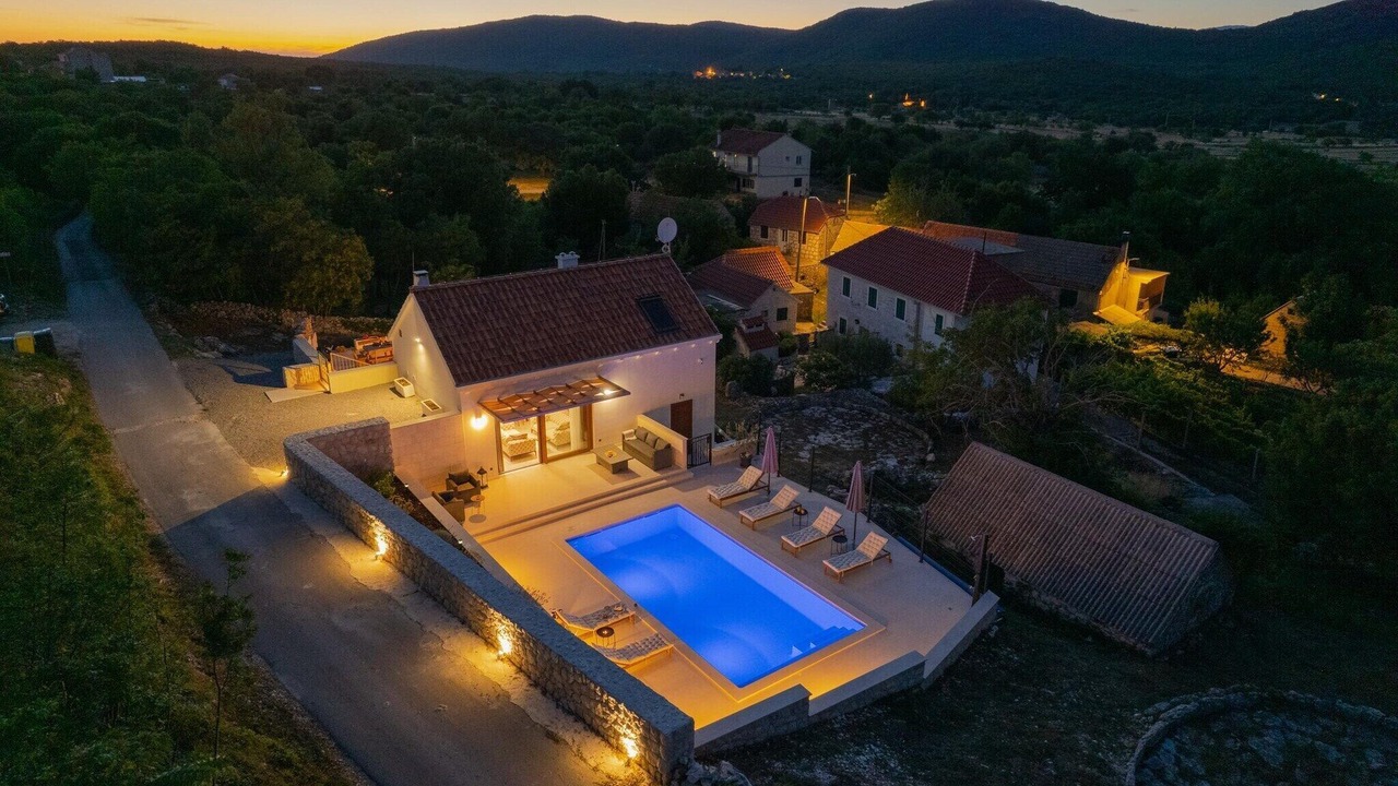 Photo of Outdoor in Gouvai