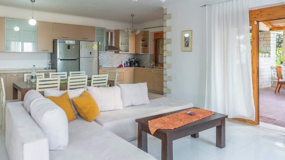 Photo of Livingroom in Himare