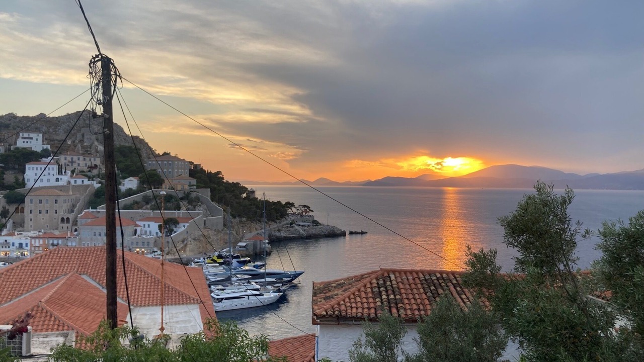 Photo of Others in Hydra