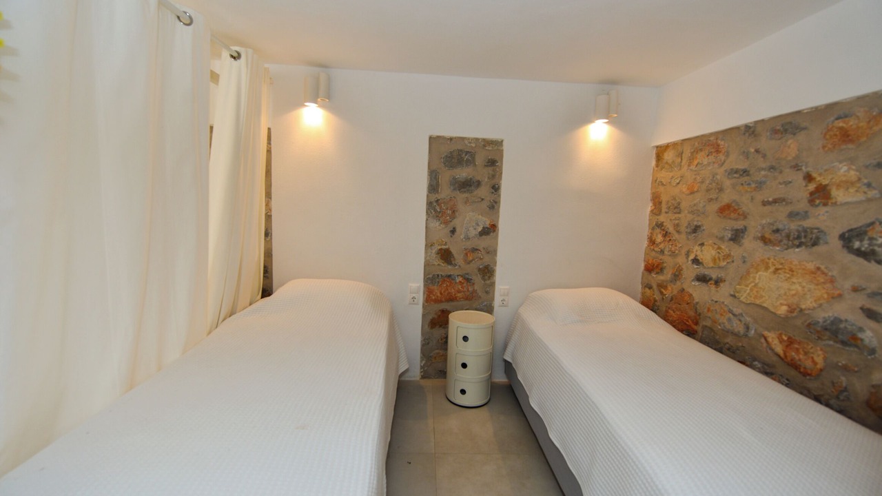 Photo of Bedroom in Hydra