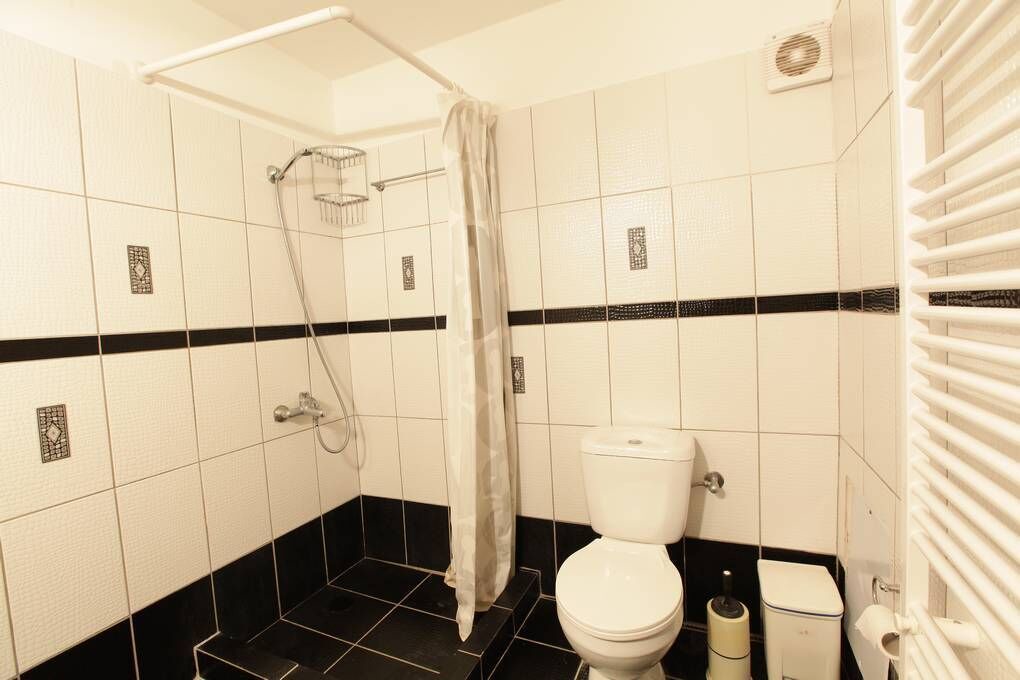 Photo of Bathroom in Aliverion
