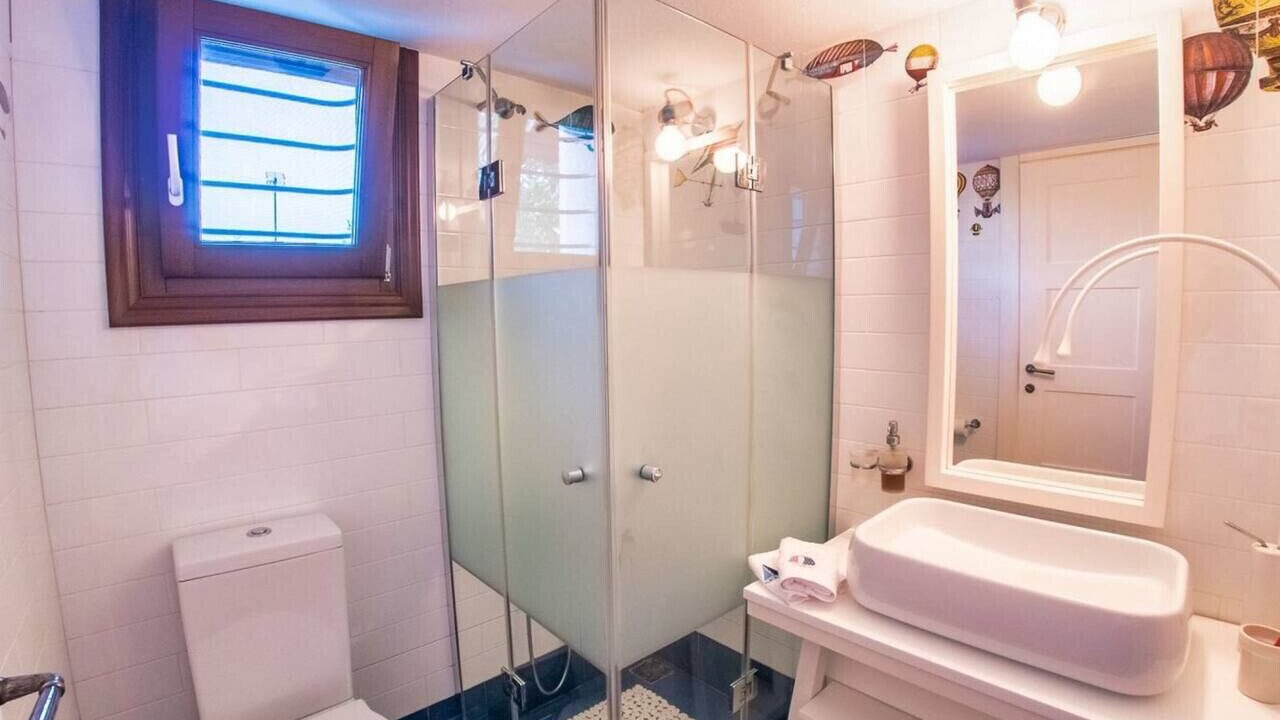 Photo of Bathroom in Sane