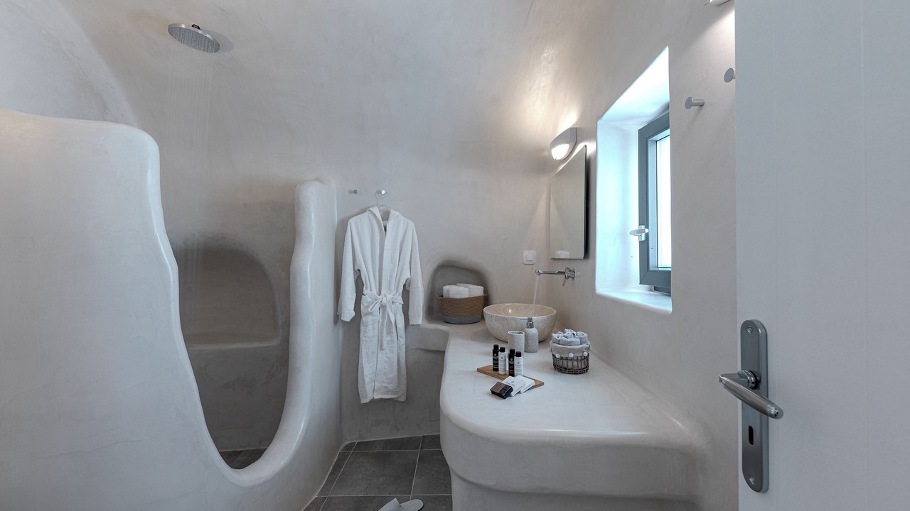 Photo of Bathroom in Fira