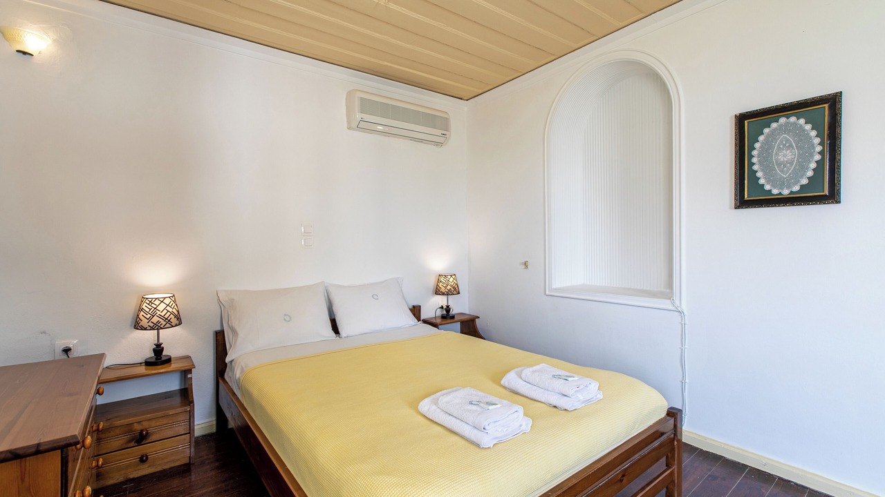 Photo of Bedroom in Stalos