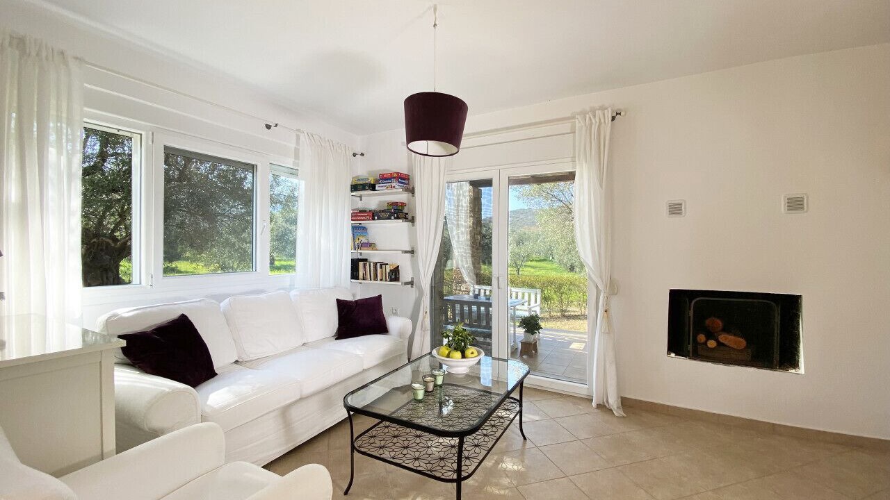 Photo of Livingroom in Sithonia