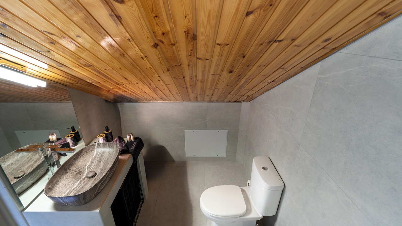 Photo of Bathroom in Loutra Oraias Elenis