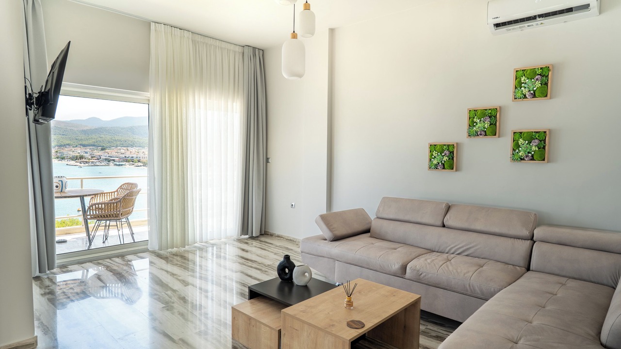 Photo of Livingroom in Loutra Oraias Elenis