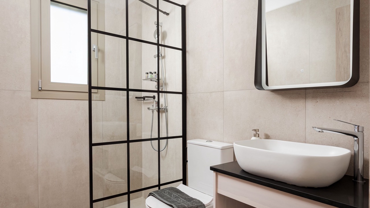 Photo of Bathroom in Perdhika